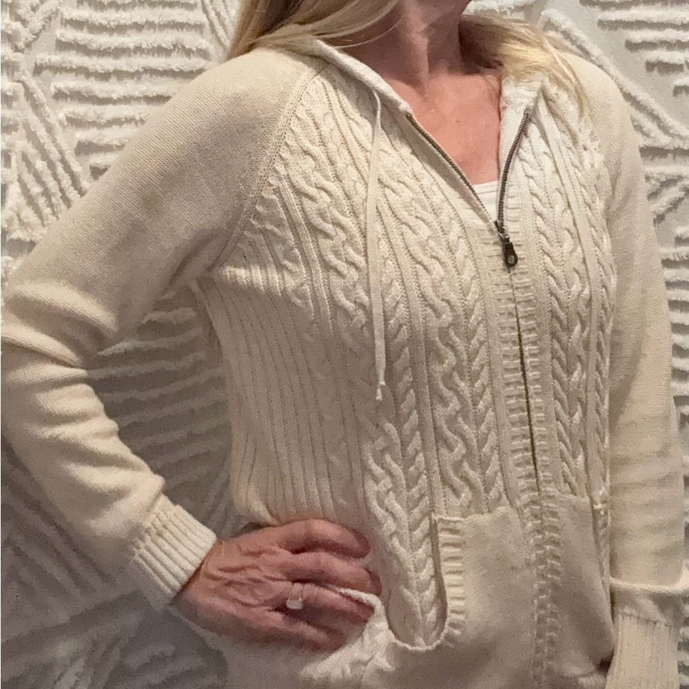Women's Cream Cable Knit Sweater